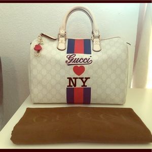 Gucci loves New York ❤️🍎 boston bag